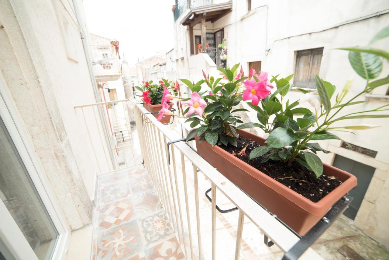 Aria Di Vico Aparthotel Vico Del Gargano Eksteriør billede