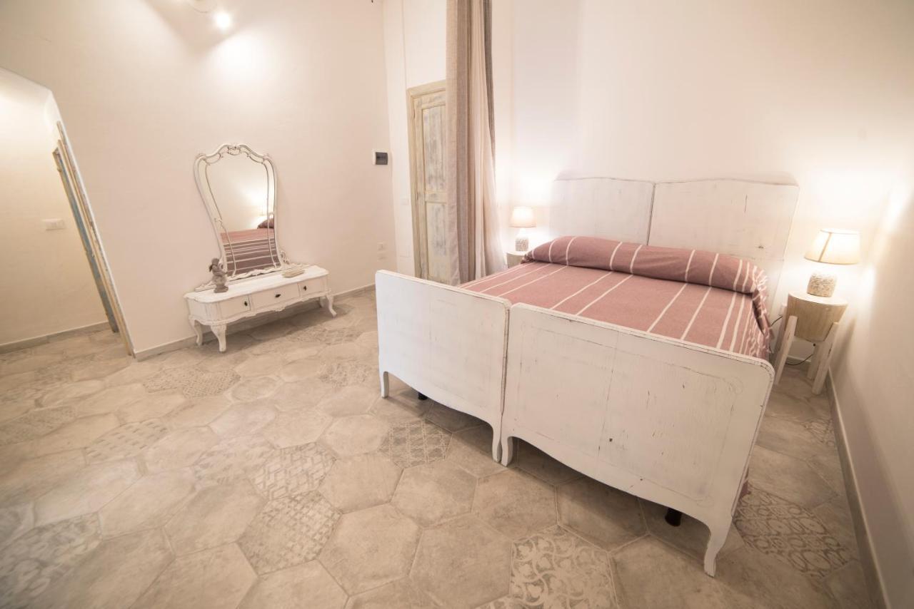 Aria Di Vico Aparthotel Vico Del Gargano Eksteriør billede