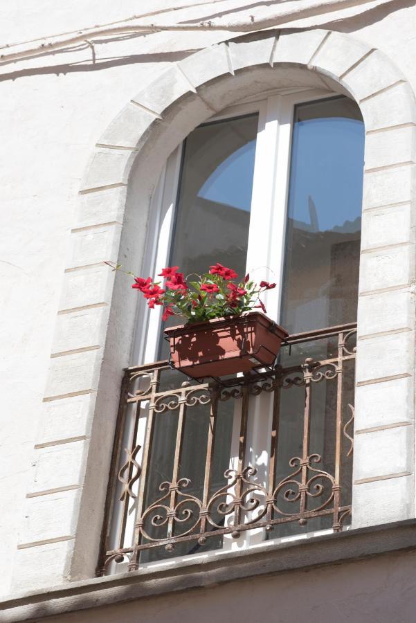 Aria Di Vico Aparthotel Vico Del Gargano Eksteriør billede